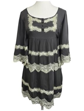 Flying Tomato Gray Babydoll Tunic Medium Tiered Lace Trim Boho Flowy Top Cottage